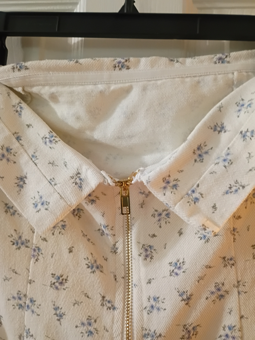 Women’s Jean Cream Floral Dress - Picture 4 of 5